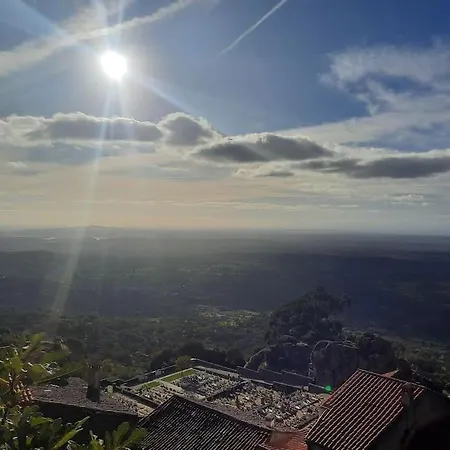 Semesterbostad Artsy Monsanto